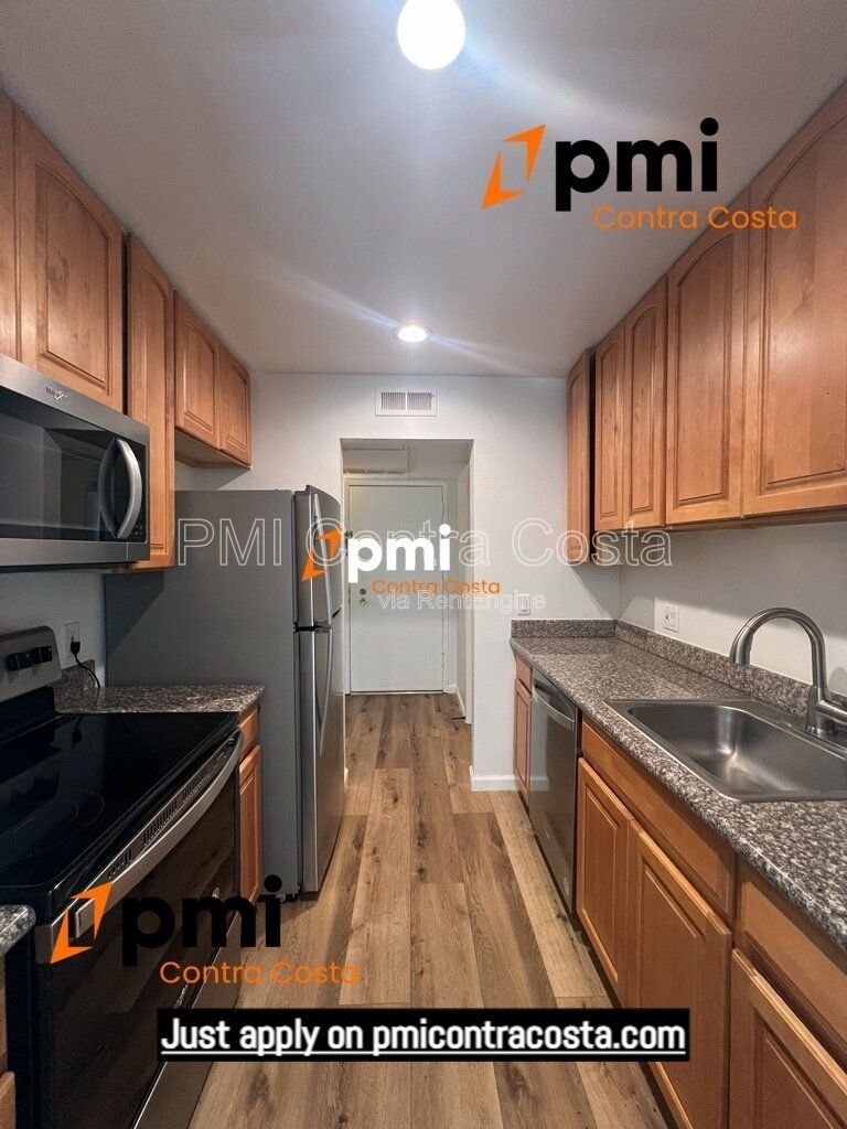 PMI Contra Costa presents 470 N Civic Drive, Unit 204, Walnut Creek, CA 94596 property image